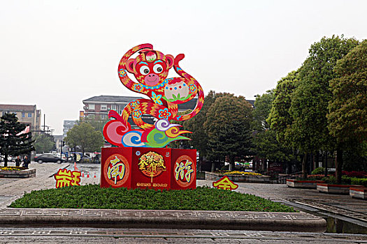 南浔,古镇,建筑,江南,水乡,小桥,桥梁,河流,河道,渔舟,渔船,小巷,风情,风光,旅游,景点,繁华,热闹,古色古香,花