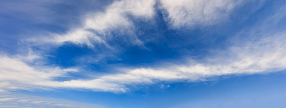 蓝天毛卷白云自然景观