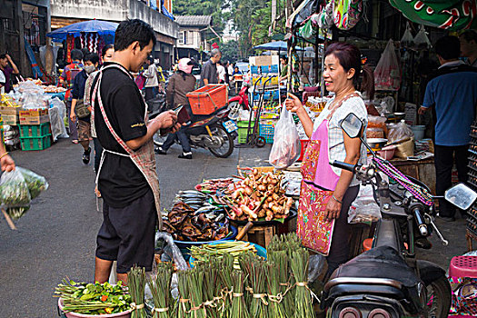 泰国,清迈,街边市场,购物者,支付,购买,使用,只有