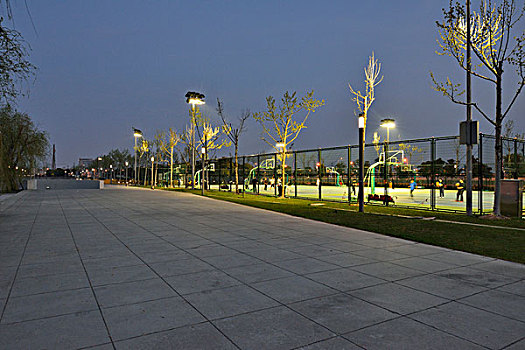 东方体育中心夜景