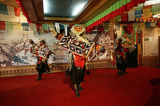 西藏拉萨歌舞
