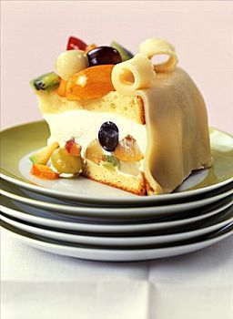 块,奶油蛋糕,水果,杏仁蛋白软糖,浇料