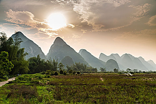 阳朔遇龙河美景