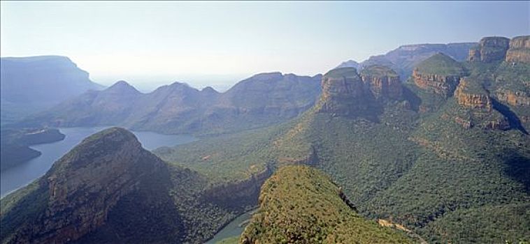 三茅屋岩,布莱德河峡谷,南非