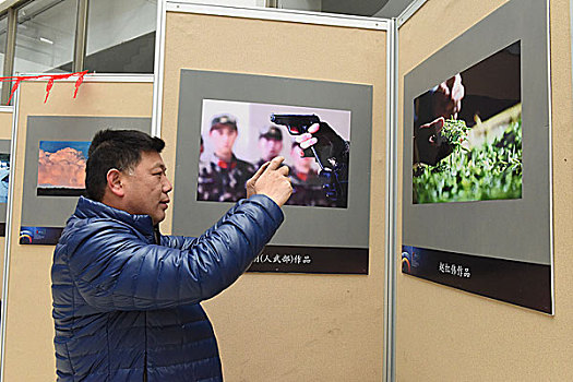 江苏仪征举办迎新春影展