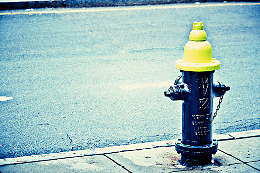路边,消防栓