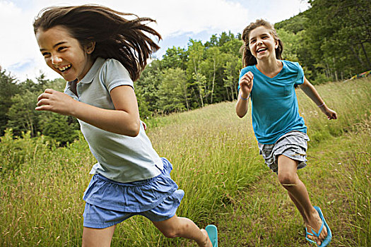 两个孩子,女孩,跑,玩,追逐,笑,清新空气
