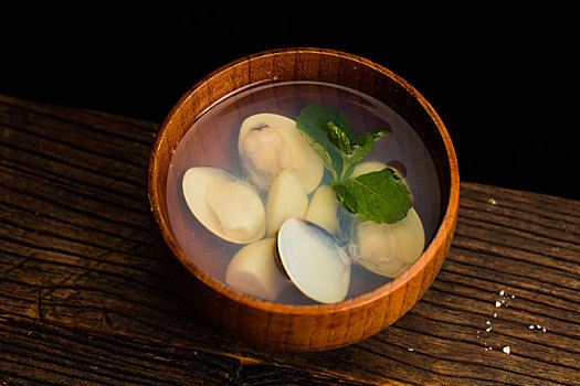 日本料理蛤蜊汤