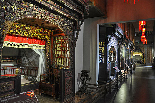 重庆巴渝民俗博物馆木雕床