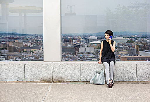 女人,坐,窗,风景,俯视,大城市,背影,制作,通话,机智,电话