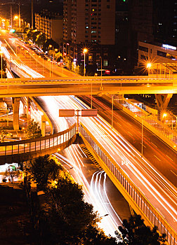 夜晚,高架桥