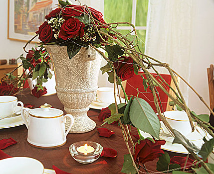 安放,玫瑰,荚莲属植物,桌饰