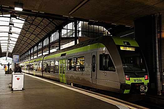 瑞士,卢塞恩,火车站
