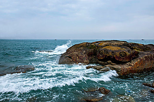 福建惠安崇武古镇海边海龟石