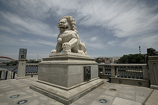 天津海河景观狮子
