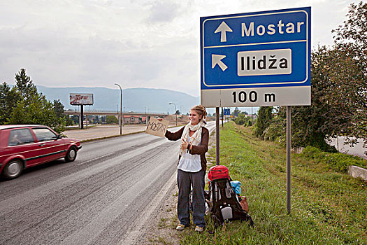 女人,搭车,靠近,萨拉热窝,波斯尼亚,黑塞哥维那,欧洲