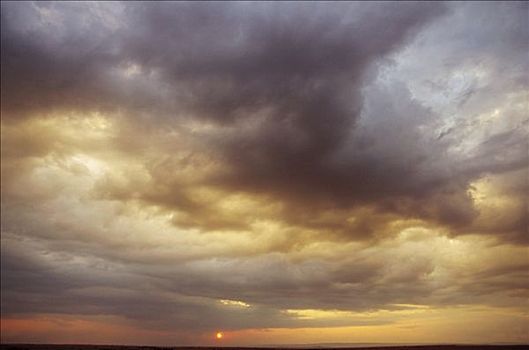 乌云,日落,马赛马拉国家保护区,肯尼亚