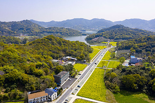 浙江杭州湘湖景区油菜花春天航拍