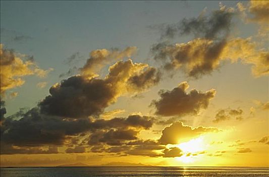 法属玻利尼西亚,赖阿特阿岛,太阳,云,上方,海洋,日落