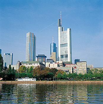 德国法兰克福美因河畔的商业银行大厦