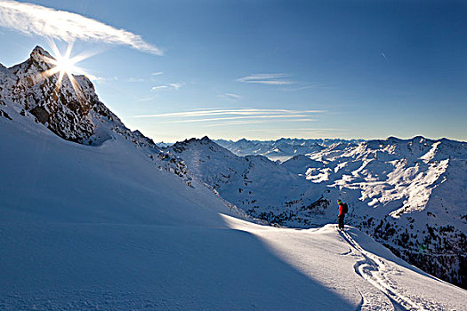 滑雪者,高山滑雪,山,太阳,隐藏,后面,山峰,男式礼服,阿尔卑斯山,北方,提洛尔,奥地利,欧洲