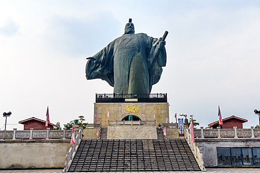 中国,河南省,永城市,永城,大汉雄风,芒砀山,旅游区,景区,风景区,刘邦,汉高祖,青铜,雕塑,塑像,雕像,刘邦像,汉高祖像,青铜像,青铜雕塑,斩蛇起义,刘邦斩蛇处,汉高祖斩蛇处,汉高祖刘邦,刘邦塑像