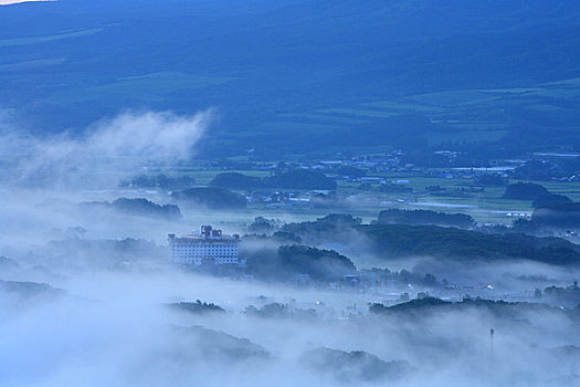 水塘,山,黎明