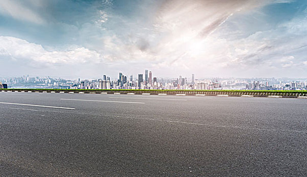 城市道路和重庆建筑景观天际线