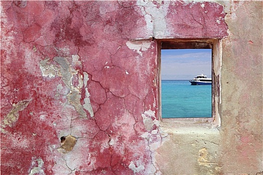 低劣,粉色,红墙,窗户,蓝绿色海水