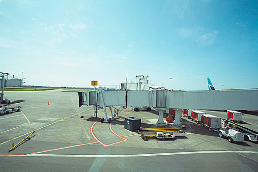 行李,飞机跑道,温哥华国际机场,不列颠哥伦比亚省,加拿大