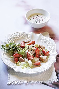 草莓沙拉,辣椒酱