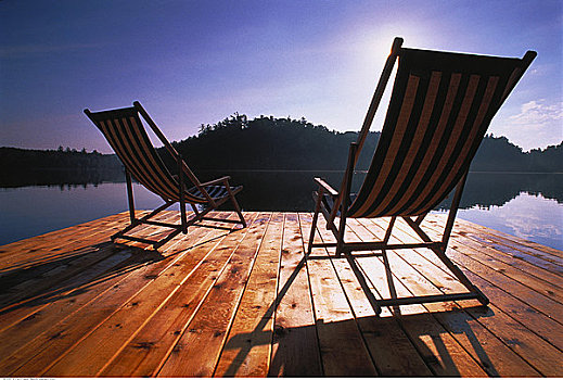 折叠躺椅,码头,日出,魁北克,加拿大