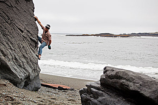 一个,男人,攀登运动,海岸,靠近,环太平洋国家公园,不列颠哥伦比亚省,加拿大