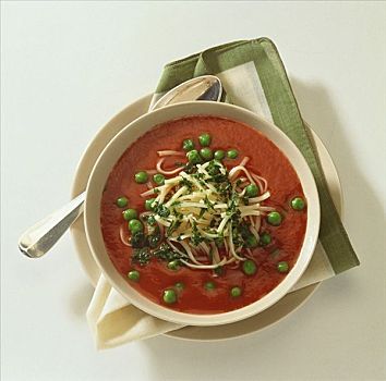 西红柿汤,豌豆,面条