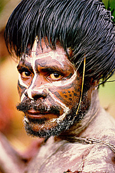 部落男人,巴布亚新几内亚