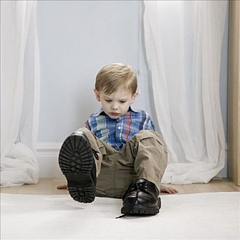小男孩,穿,男人,鞋
