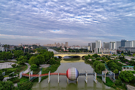 江苏省淮安市古淮河上的中国南北地理分界线标志球