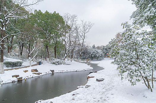 武汉东湖园林雪景