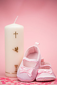 粉色,婴儿鞋,洗礼仪式,蜡烛,粉色背景