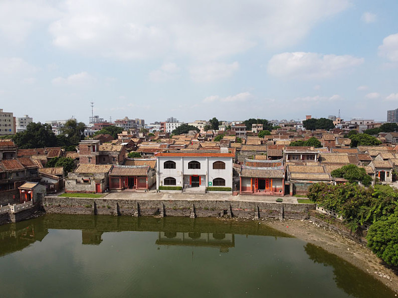 航拍广东省东莞市石排镇塘尾古村落