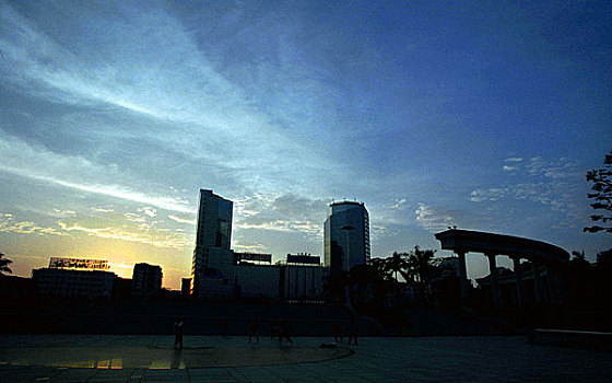 城市风光,江门东湖广场日出,2000-10摄