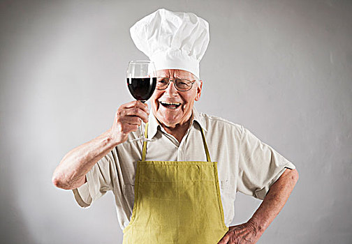 老人,红酒,戴着,围裙,厨师帽,棚拍
