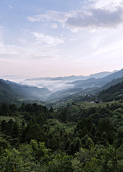 夏季的早晨重庆万盛黑山镇南门村风光