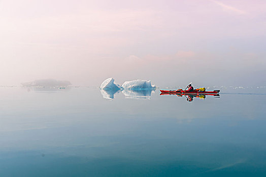 男人,海上皮划艇,峡湾,格陵兰