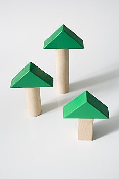 绿色,三角形,木块