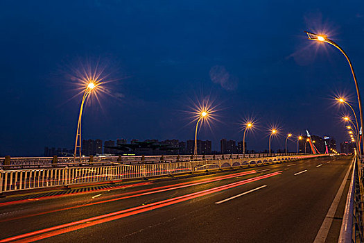 城市桥梁夜景