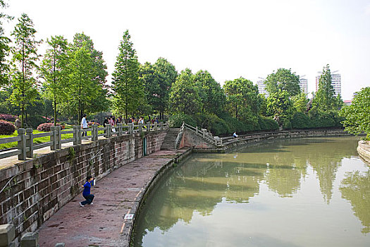 四川成都深远花溪公园