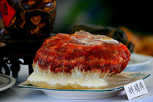 重庆花卉艺术节中展示的三峡奇石,鲜猪肉