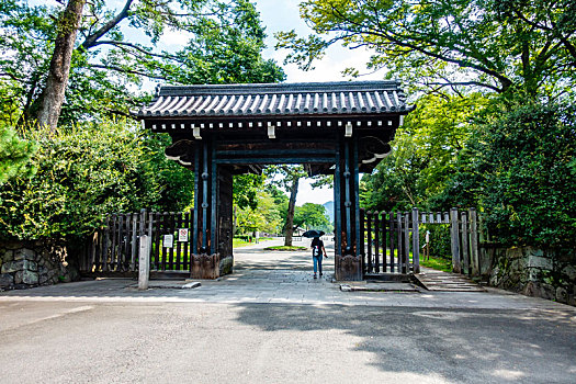 日本京都御苑宫门景观