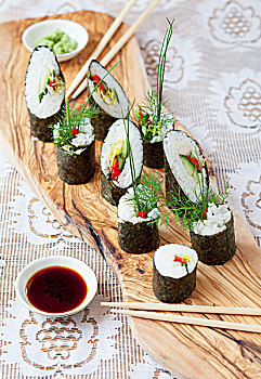 寿司卷,蔬菜,药草